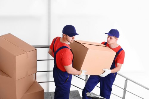 Organised packing support for a Tooting flat move