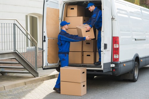 Residential and commercial moving help in Tooting