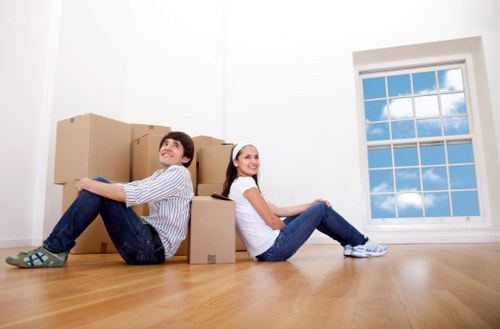 Local moving truck support for residential and business moves in Tooting